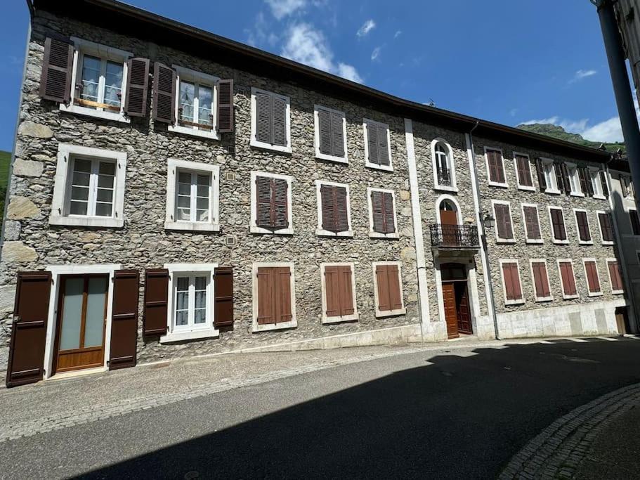 L'Escapade Montagneuse Appartement Eaux-Bonnes Buitenkant foto